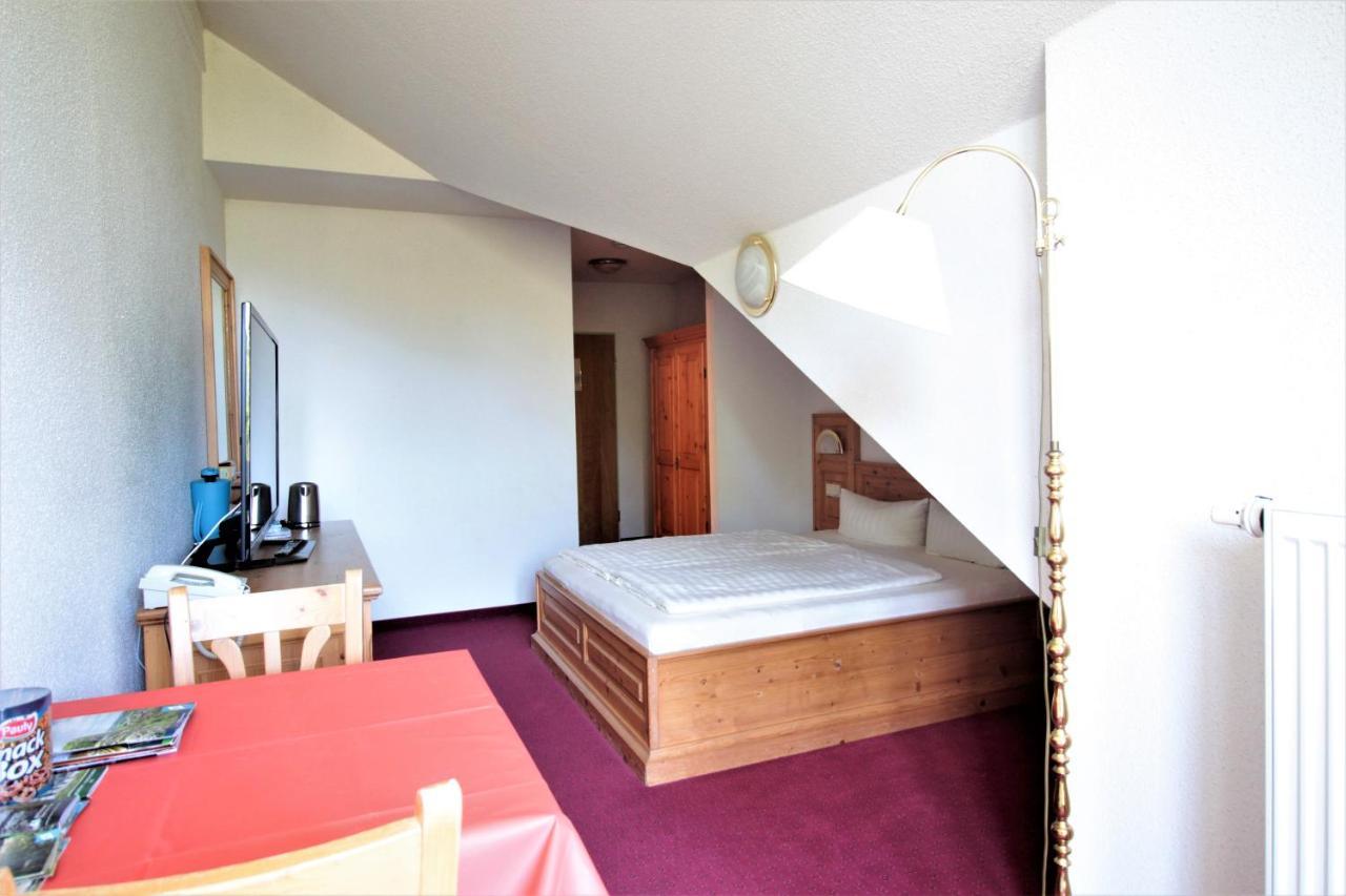 Lindberg Ruhiges Doppelzimmer Im Hotel Ahornhof מראה חיצוני תמונה